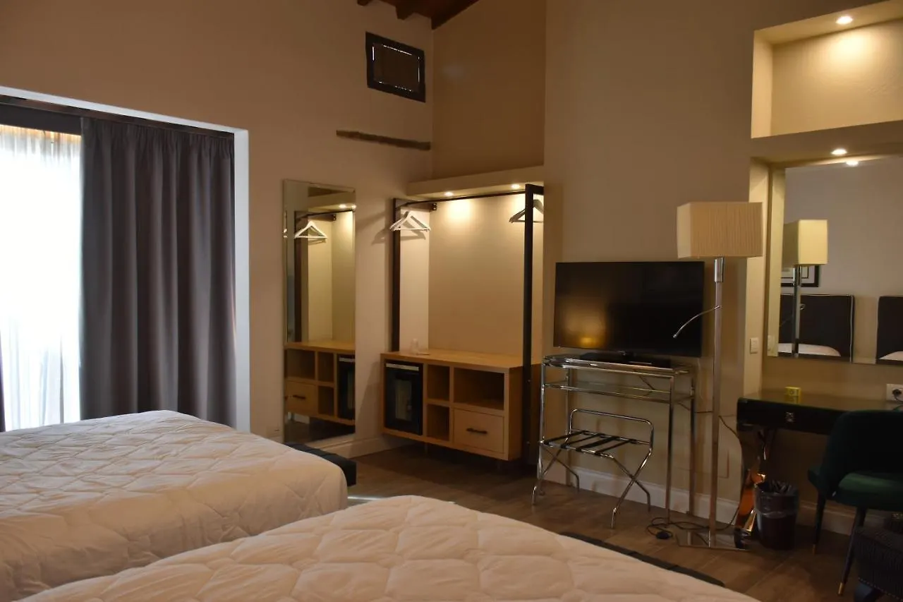 Hr Bedrooms In Florence contacts