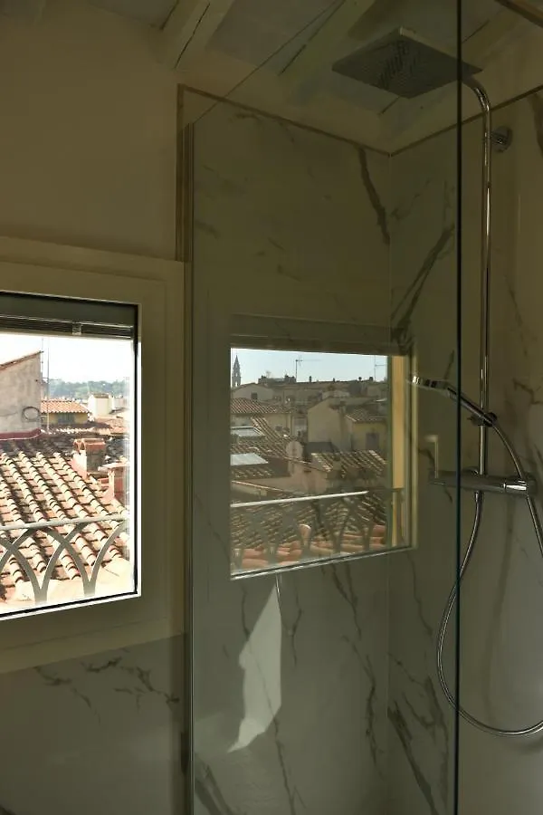 Hr Bedrooms In Florence Italy